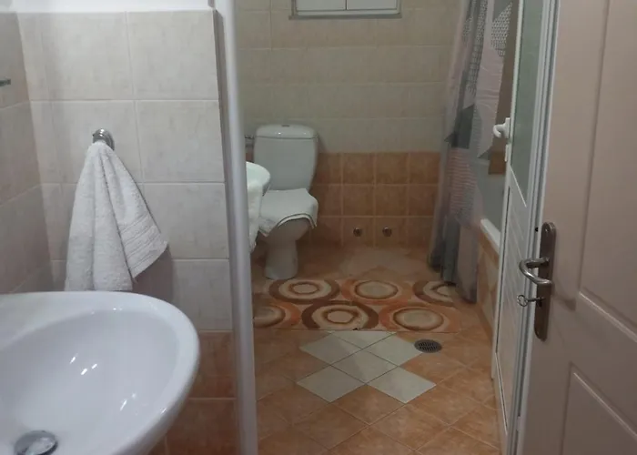 Apartament Eleanas *