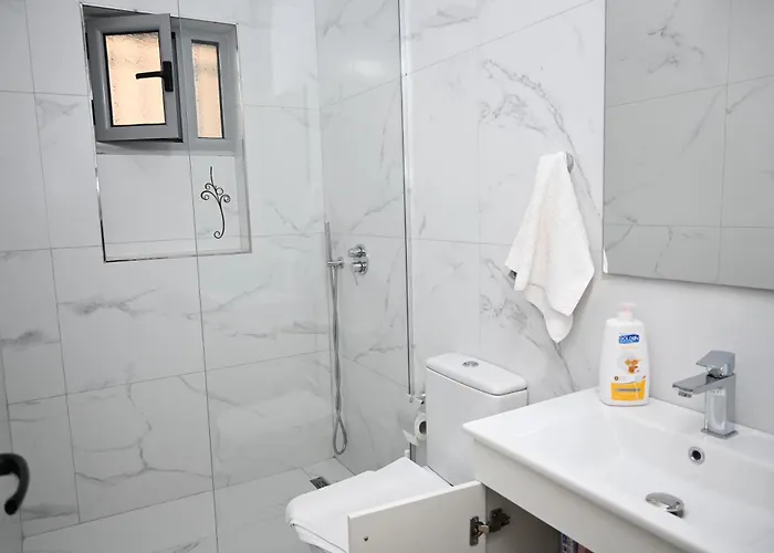 Eleanas Apartament *