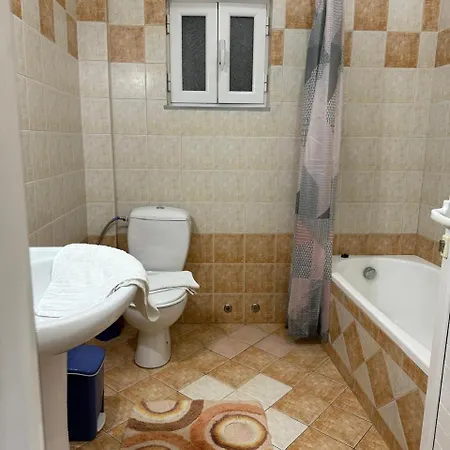 Eleanas Apartment *